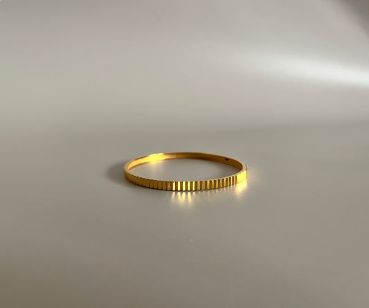 Leela Bangle Yellow Gold Fluted Bracelet