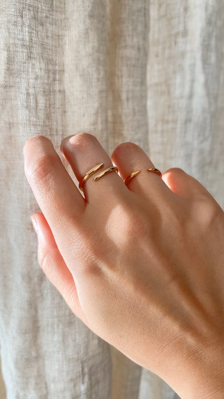 Sahar Ring - Elegant Gold Jewelry